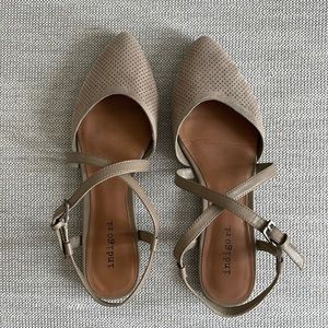 Beige/ taupe flats